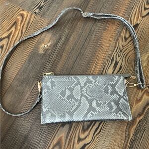 Elegant Gray Snake Print Women's Bag